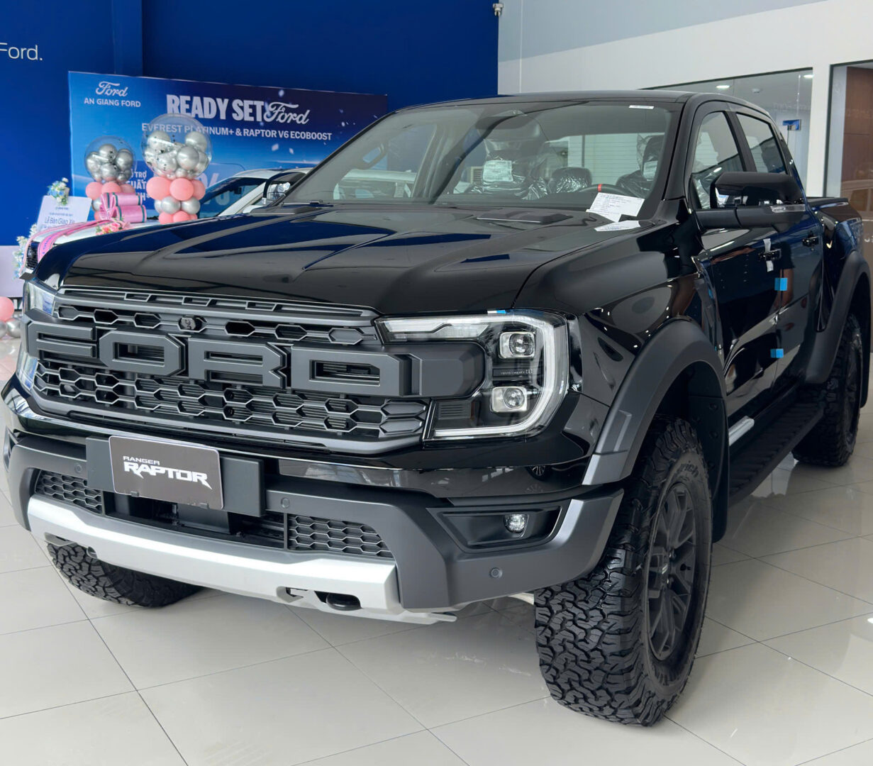 Ford Ranger Raptor 2026: Giá Xe, Ưu Đãi, Thông Số, Trả Góp (6/2026)